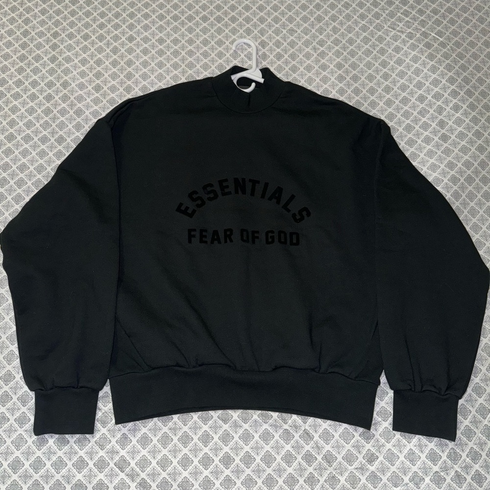 ESSENTIALS FEAR OF GOD SWEATSHIRT